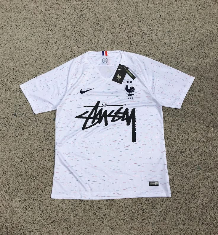 צרפת ספיישל Stussy